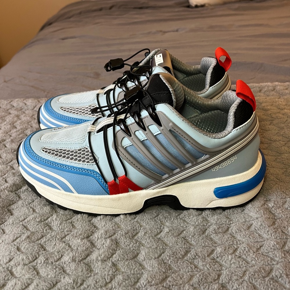 Tommy Blue Multi Steve Madden Sneakers!